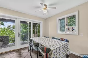 8 Old Wood Rd, Edgewater, NJ 07020 - Photo 11