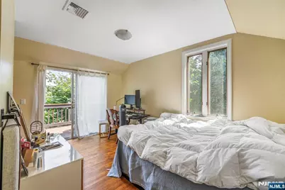 8 Old Wood Road, Edgewater, NJ 07020 - Photo 13