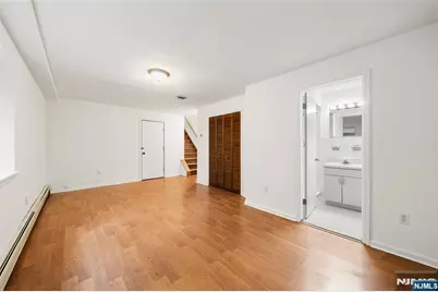 2462 7th B #B, Fort Lee, NJ 07024 - Photo 21
