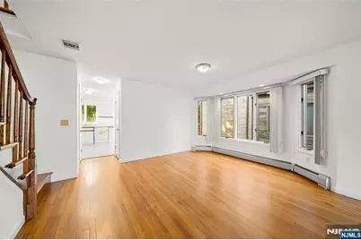 2462 7th B #B, Fort Lee, NJ 07024 - Photo 7