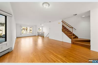 2462 7th B #B, Fort Lee, NJ 07024 - Photo 5