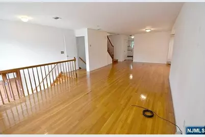 2462 7th B #B, Fort Lee, NJ 07024 - Photo 3