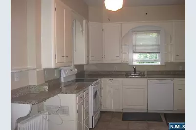 102 S Maple Avenue 3 #3, Ridgewood, NJ 07450 - Photo 3