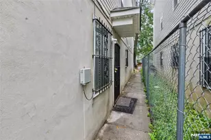 584 19th Street 582, Newark, NJ 07103 - Photo 15