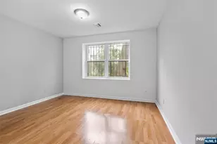 584 19th Street 582, Newark, NJ 07103 - Photo 9