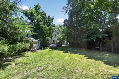25 Jefferson Avenue, Cresskill, NJ 07626 - Photo 29