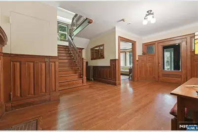 54 Myrtle Avenue, Montclair, NJ 07042 - Photo 5