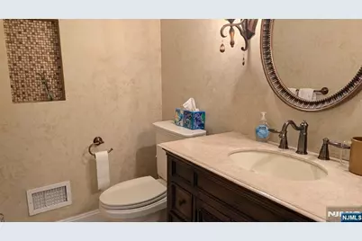 245 Carlton Terrace, Teaneck Township, NJ 07666 - Photo 5