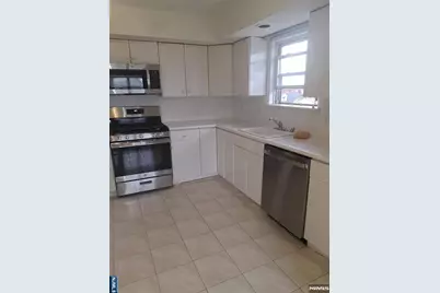 61 Fulton Avenue, Fairview, NJ 07022 - Photo 5
