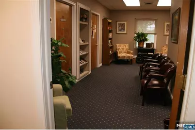 24 Godwin Avenue 202 #202, Midland Park, NJ 07432 - Photo 3