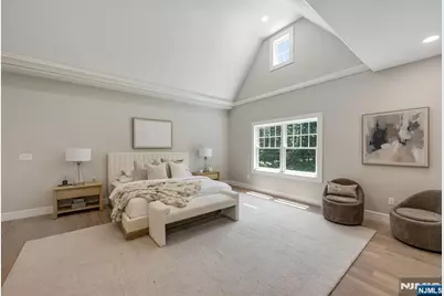 520 Clinton Avenue, Wyckoff Township, NJ 07481 - Photo 23