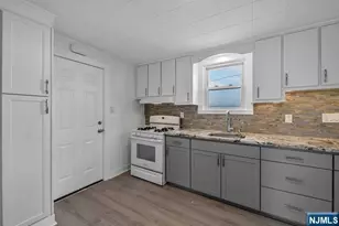 10 W Prospect Street 2, Waldwick, NJ 07463 - Photo 5