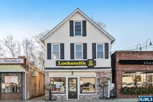10 W Prospect Street 2, Waldwick, NJ 07463 - Photo 1