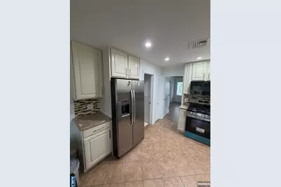 121 Sunset Place 1 #1, Palisades Park, NJ 07650 - Photo 3