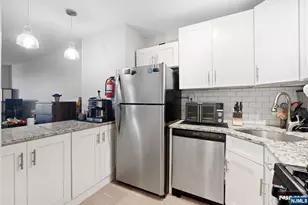 285 Aycrigg Ave 15C, Passaic, NJ 07055 - Photo 9