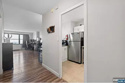 285 Aycrigg Avenue 15C #15C, Passaic, NJ 07055 - Photo 7