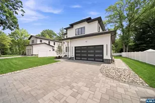 224 Riveredge Rd, Tenafly, NJ 07670 - Photo 3