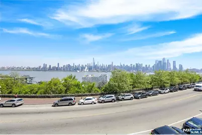 935 Boulevard East 2 #2, Weehawken, NJ 07086 - Photo 1