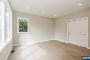 66 E Gramercy Pl, Glen Rock, NJ 07452 - Photo 25