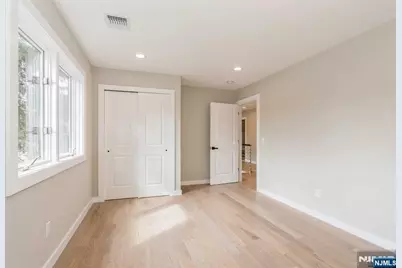66 E Gramercy Place, Glen Rock, NJ 07452 - Photo 17