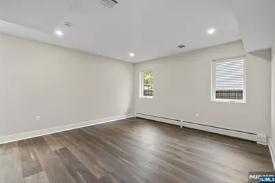 264 Beverly Hills Road, Fort Lee, NJ 07024 - Photo 37