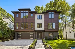 264 Beverly Hills Rd, Fort Lee, NJ 07024 - Photo 1
