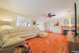 705 Gettysburg Pl, Paramus, NJ 07652 - Photo 5