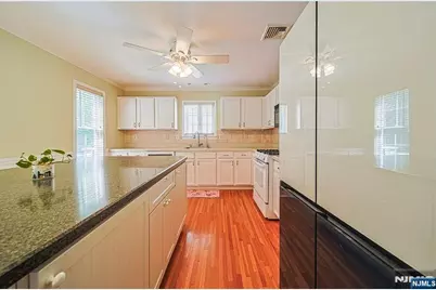 705 Gettysburg Place, Paramus, NJ 07652 - Photo 15