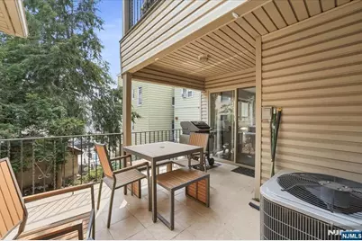 304 Palisade Avenue 201 #201, Union City, NJ 07087 - Photo 19