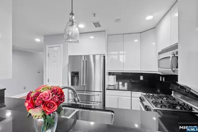 169 Price Court 169 #169, West New York, NJ 07093 - Photo 11