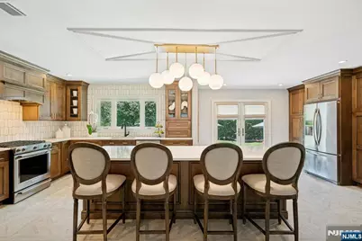 247 Oldwoods Road, Franklin Lakes, NJ 07417 - Photo 9