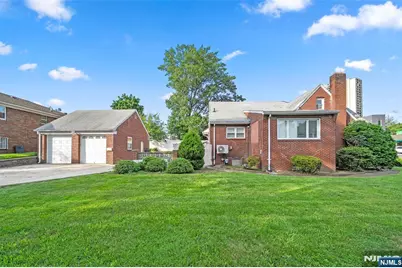 1303 Palisade Avenue, Fort Lee, NJ 07024 - Photo 1