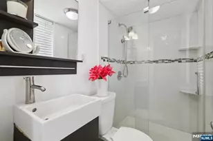 150 Overlook Ave 7F, Hackensack, NJ 07601 - Photo 17