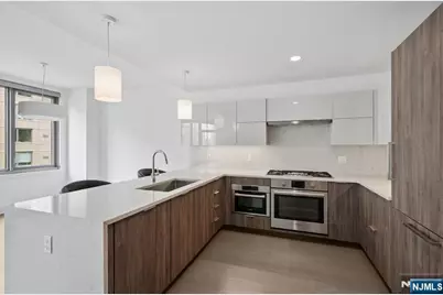 9 Ave At Port Imperial 818 #818, West New York, NJ 07093 - Photo 5