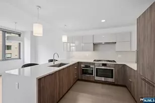 9 Ave At Port Imperial 818, West New York, NJ 07093 - Photo 5