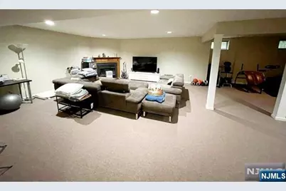 166 Surrey Court 166 #166, Ramsey, NJ 07446 - Photo 17