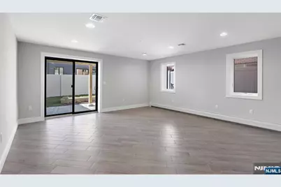 85 Washington Avenue 85 #85, Cliffside Park, NJ 07010 - Photo 15
