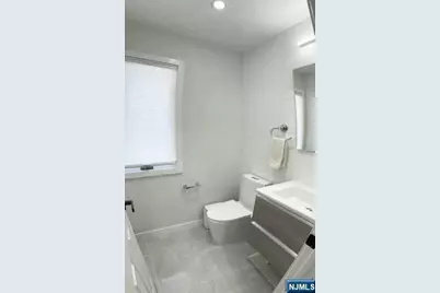 18 Short Street, Fort Lee, NJ 07024 - Photo 11