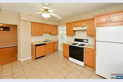 209 Merritt Avenue, Bergenfield, NJ 07621 - Photo 9