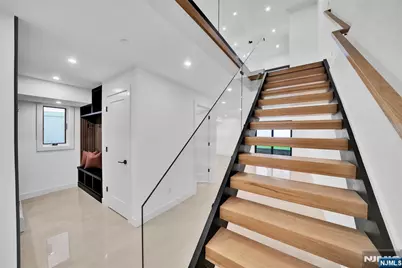 255 Morningside Avenue, Cliffside Park, NJ 07010 - Photo 39