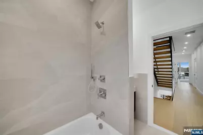 255 Morningside Avenue, Cliffside Park, NJ 07010 - Photo 37