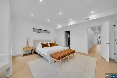 255 Morningside Avenue, Cliffside Park, NJ 07010 - Photo 27