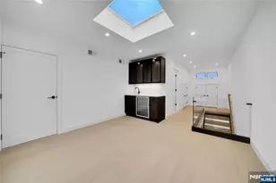 255 Morningside Ave, Cliffside Park, NJ 07010 - Photo 41