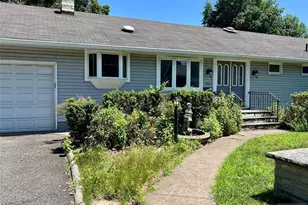 2240 Jones Rd, Fort Lee, NJ 07024 - Photo 1