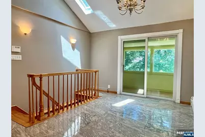 2240 Jones Road, Fort Lee, NJ 07024 - Photo 7