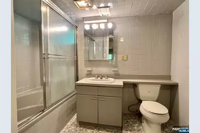 2240 Jones Road, Fort Lee, NJ 07024 - Photo 25