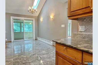 2240 Jones Road, Fort Lee, NJ 07024 - Photo 9