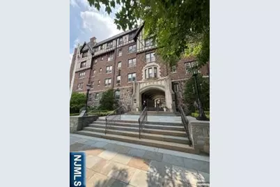 275 Engle D2 #D2, Englewood, NJ 07631 - Photo 3