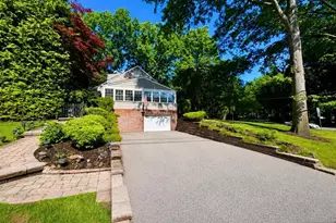 72 Foster Rd, Tenafly, NJ 07670 - Photo 3