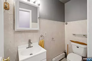 444 Lookout Ave, Hackensack, NJ 07601 - Photo 17